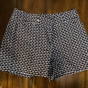 White House Black Market multicolored short size 2